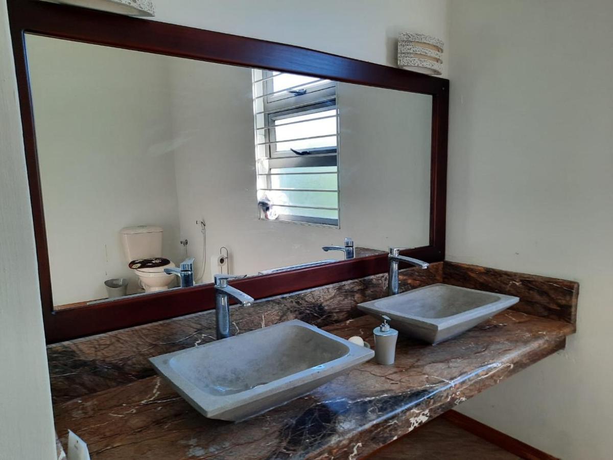 Ohana Retreat Villa Мон-Шуази Экстерьер фото