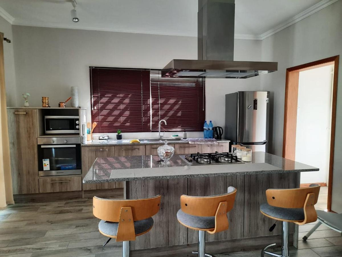 Ohana Retreat Villa Мон-Шуази Экстерьер фото
